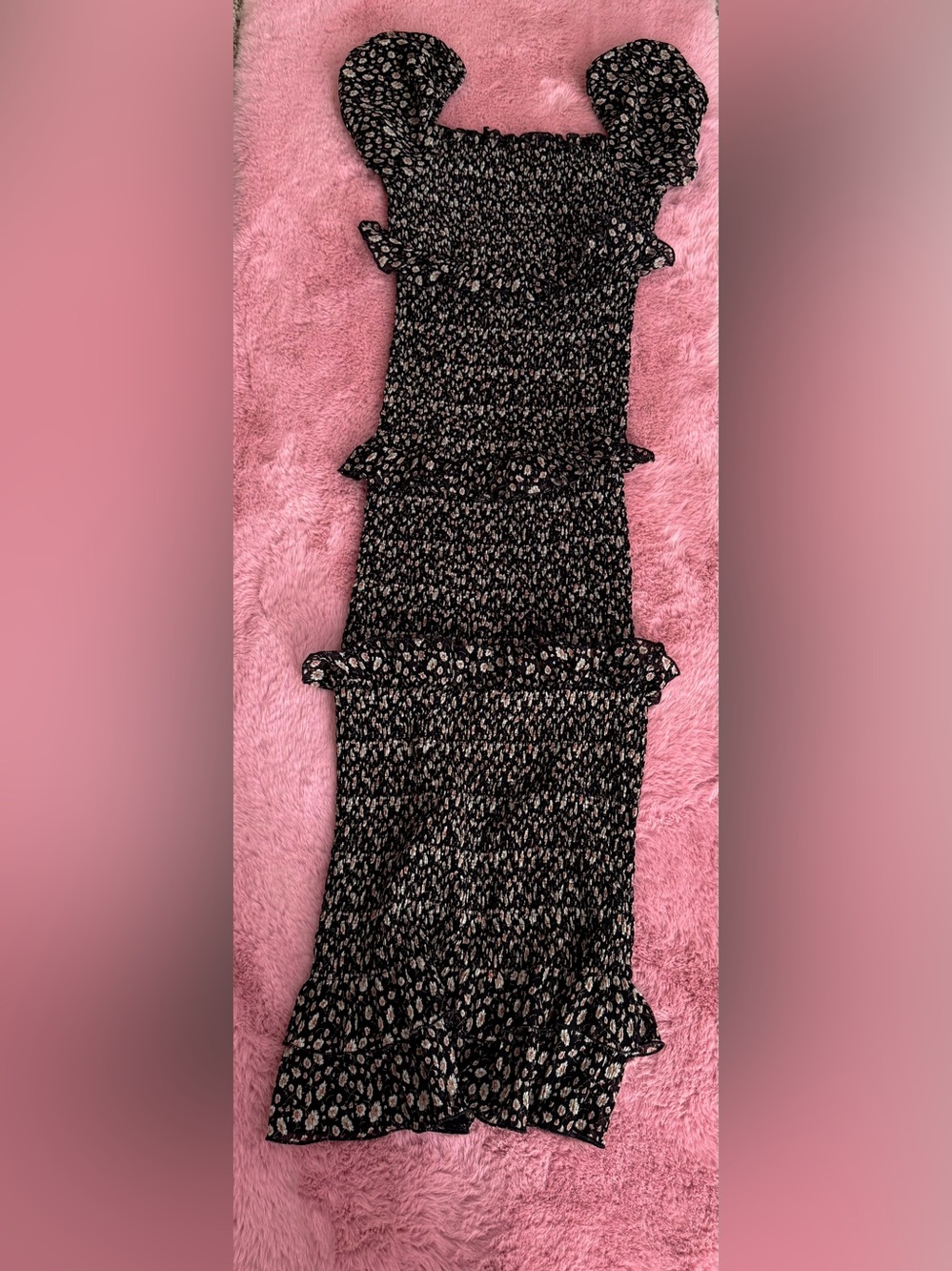 Women’s boutique Floral teared ruffled maxi dress ✨🤍